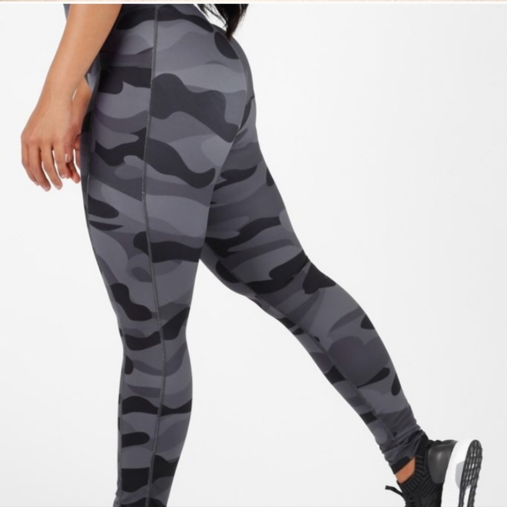 Ethos Black Camo Leggings - Large